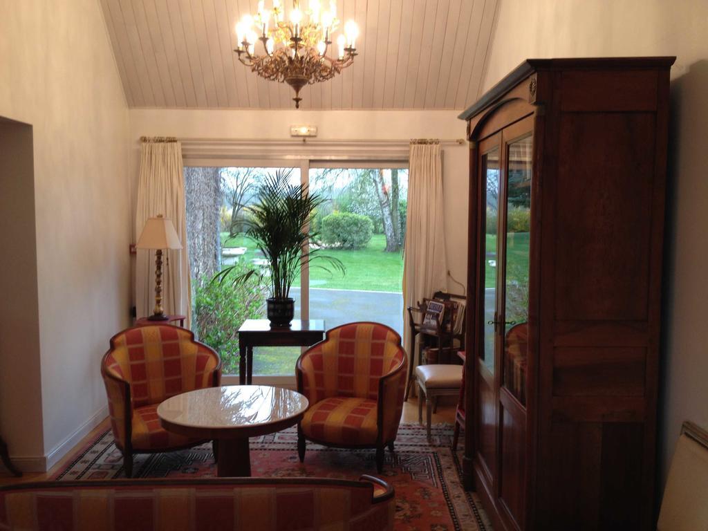 Hotel Le Petit Pont Moncé-en-Belin Zewnętrze zdjęcie